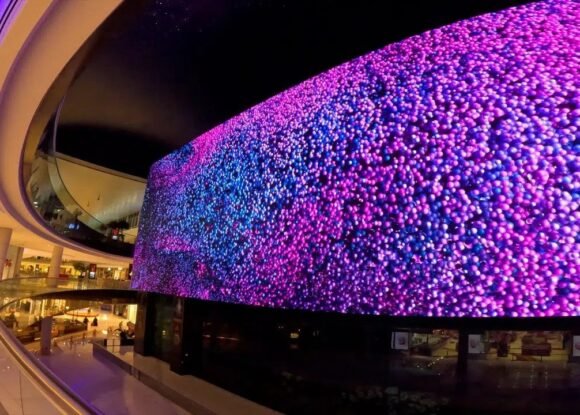 Different Types of LED Screens and How to Install Them in the UAE with Makers24