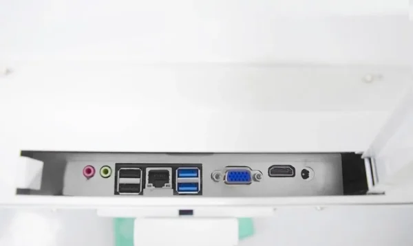 32" Self Service Kiosk - Image 4