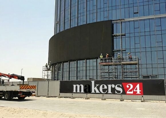 LED Screen Installation Anywhere in UAE – High-Rise & Building Facade Experts