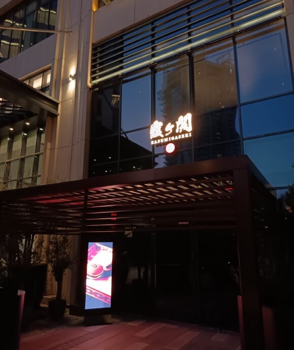 P2.5 Outdoor LED Poster