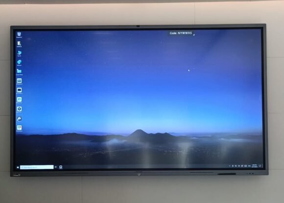 98" Interactive Screen